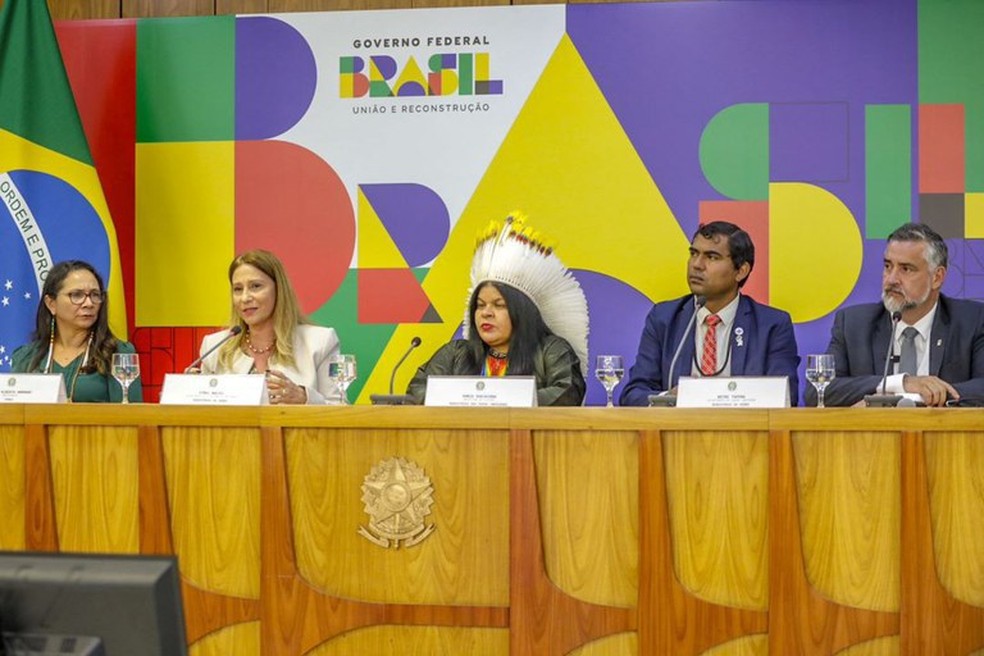 Ministra Sonia Guajajara durante coletiva no Palácio do Planalto, em 22 de fevereiro de 2024 — Foto: Lucas Leffa/Secom