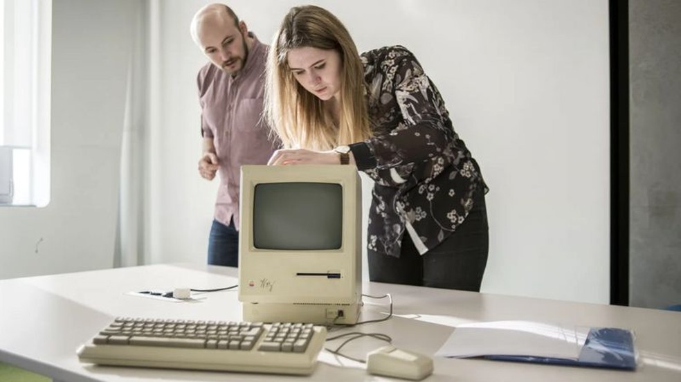 O lançamento do Macintosh 128K acaba de completar 40 anos — Foto: Alamy via BBC