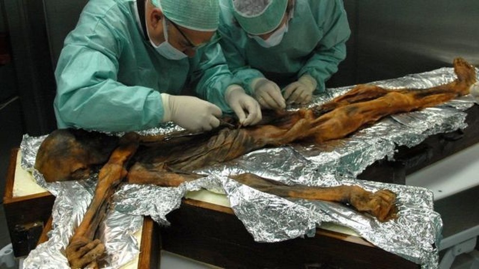 Ötzi, a múmia do 'homem do gelo', estava repleta de tatuagens — Foto: Getty Images via BBC