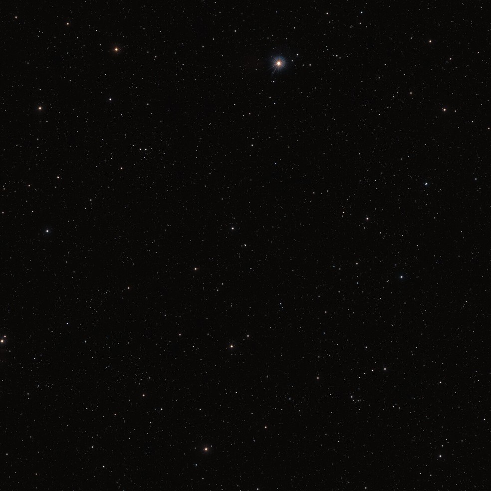 Imagem do telescópio VISTA mostra a região ao redor da estrela jovem WISPIT 2, vista no centro do campo. — Foto: ESO/VHS team