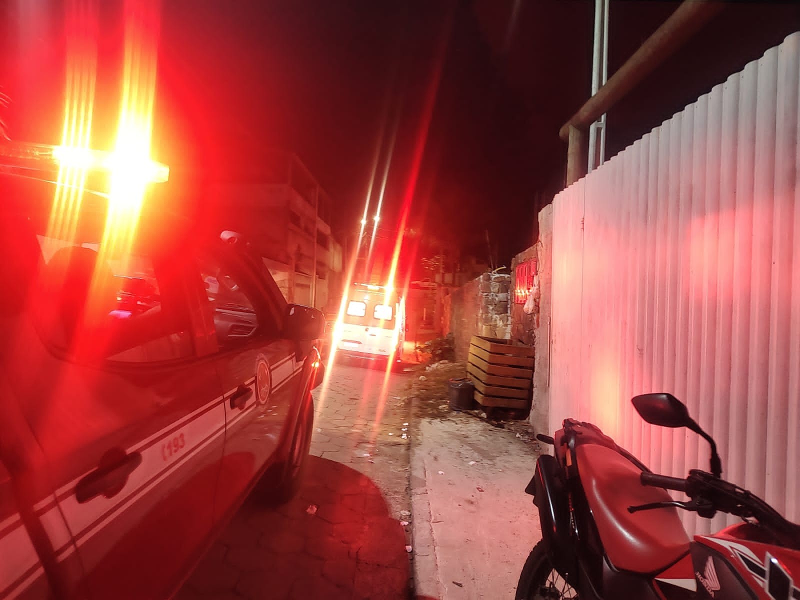 Bebê de 3 meses é resgatado após engasgar com leite em Ilhabela