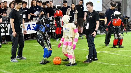 'Copa do Mundo de Robôs' começa nesta terça em Salvador; veja como comprar ingressos - Evento reúne mais de 2 mil competidores de 40 países e destaca o Brasil como potência tecnológica global. Programação será aberta ao público de quinta (17) a domingo (20).