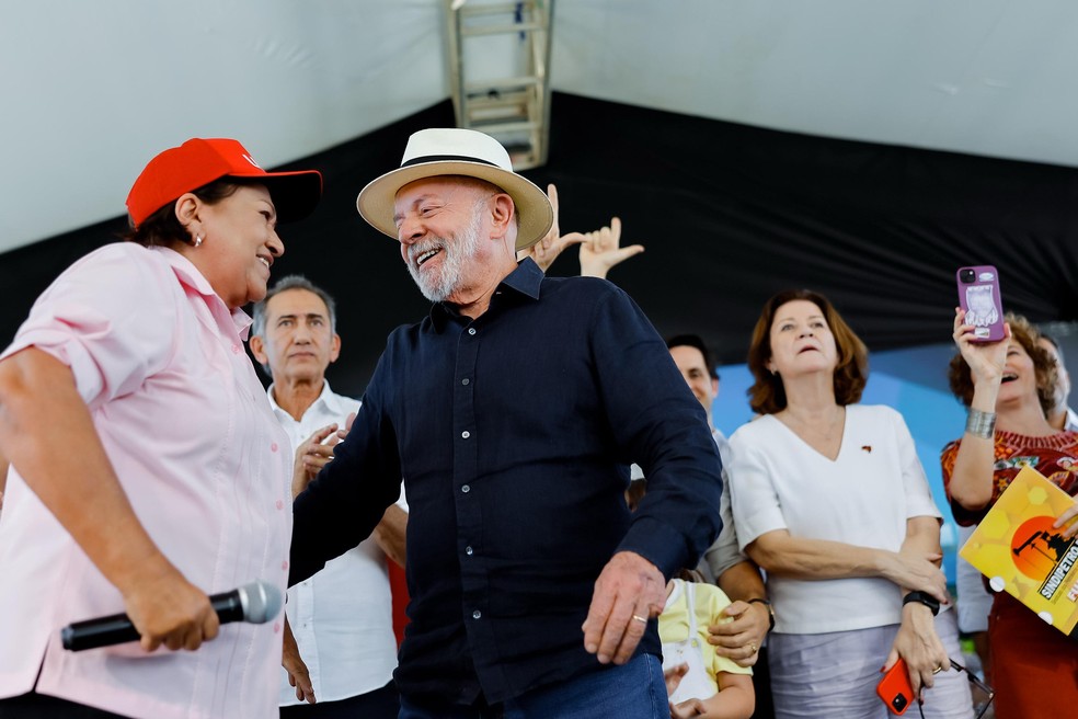 Lula ao lado da governadora Fátima Bezerra durante evento no Rio Grande do Norte. — Foto: Ricardo Stuckert/PR