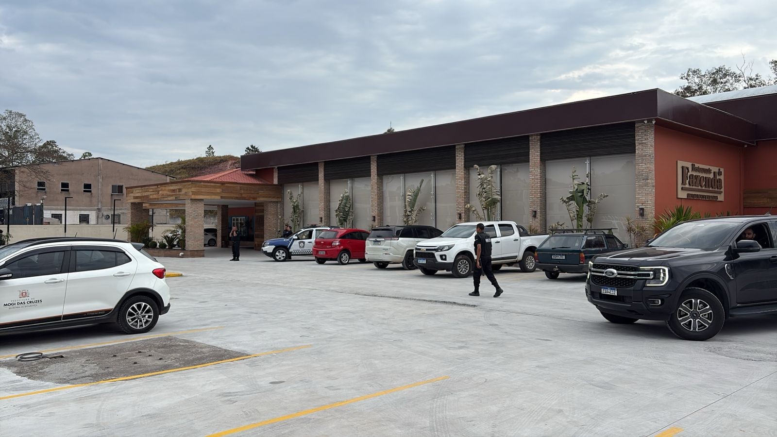 Após casos de intoxicação alimentar, restaurante recém-inaugurado é interditado em Mogi das Cruzes