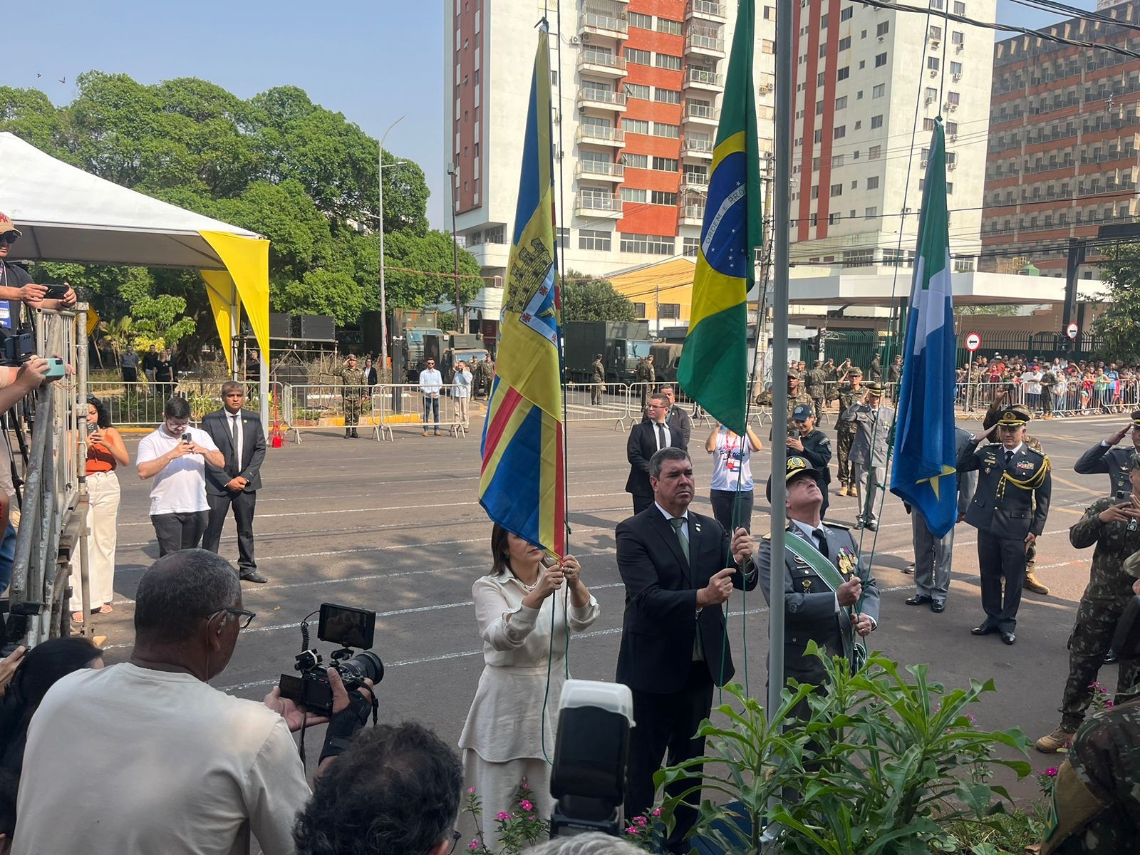 Campo-grandenses se reúnem no centro da capital para desfile cívico-militar do Dia da Independência