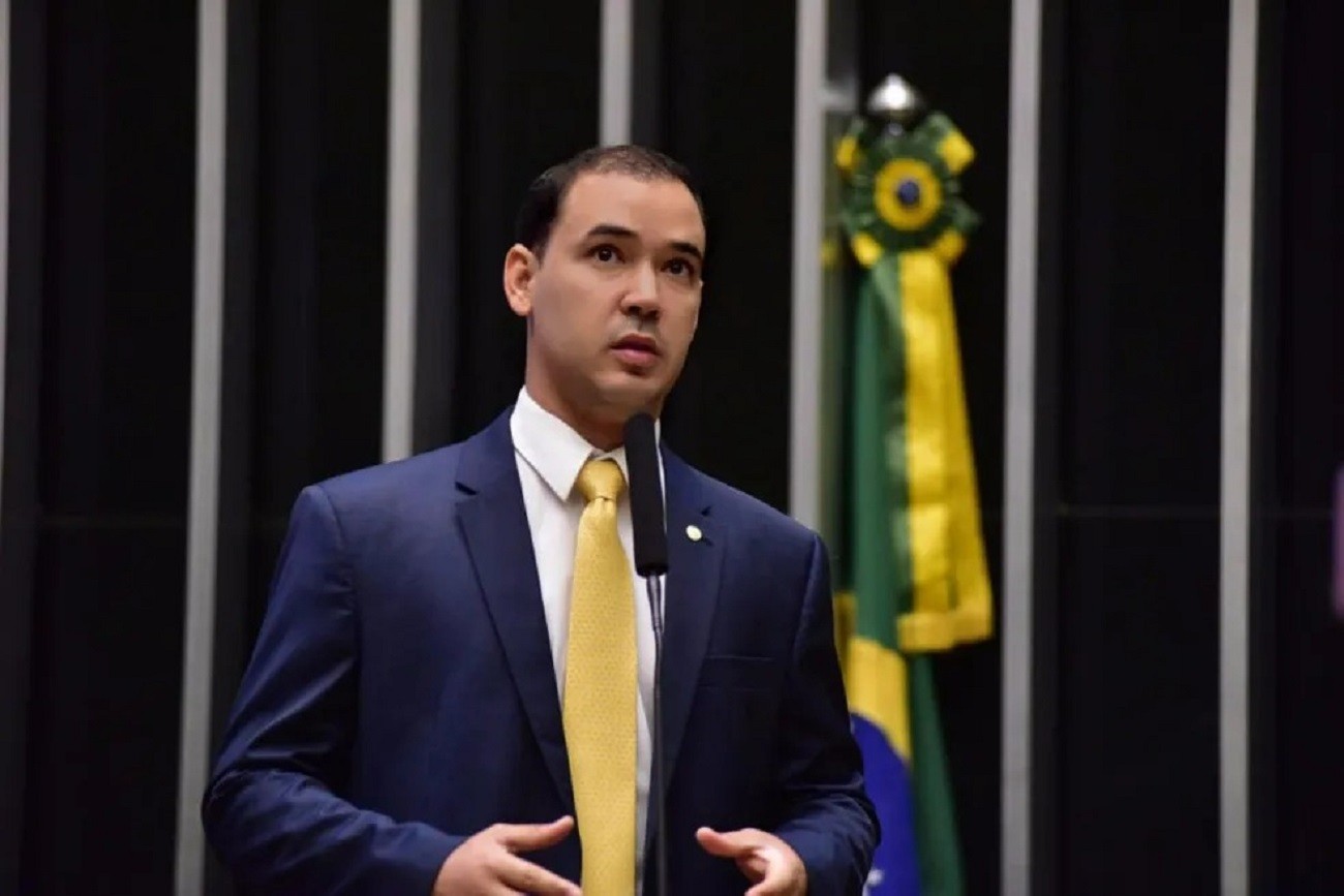 Vicentinho Júnior anuncia pré-candidatura ao governo do Tocantins