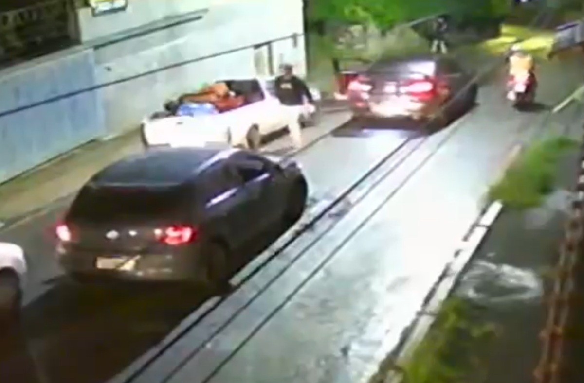 Homem é baleado por PM de folga após discussão no trânsito em Petrópolis