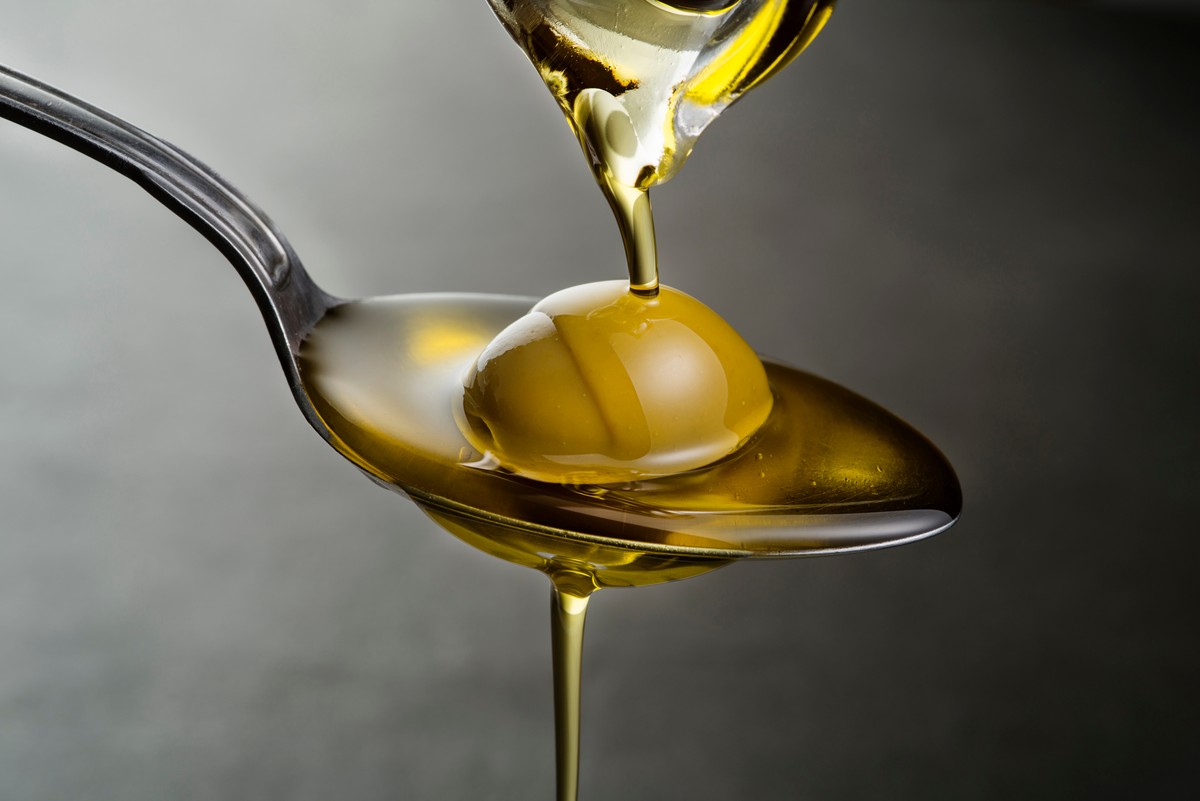 Find out if the color of the oil cap has meaning;  see how to choose and maintain the product
