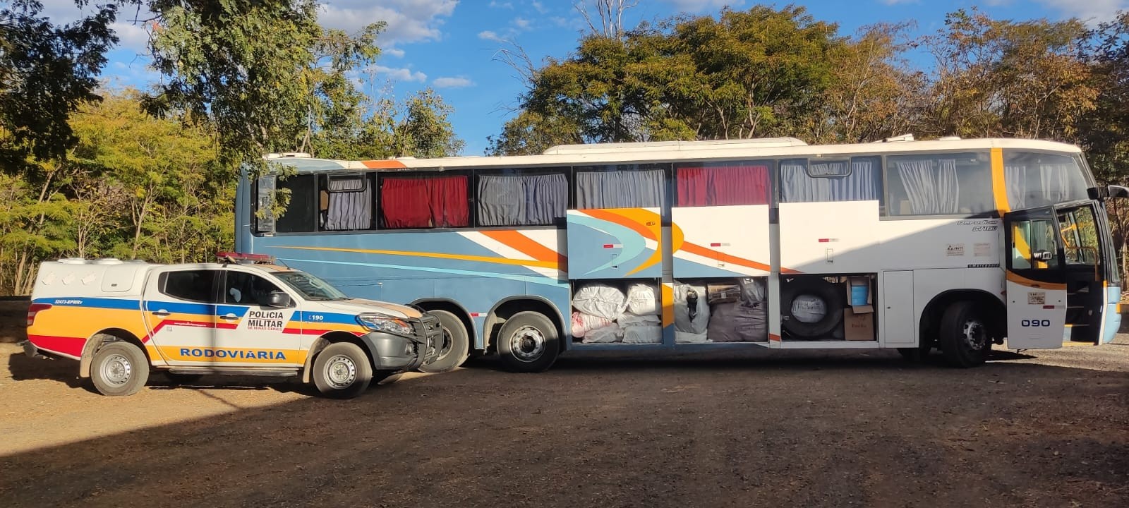Motorista sem CNH é visto trocando de lugar com outro em ônibus que levava produtos sem nota fiscal na BR-135