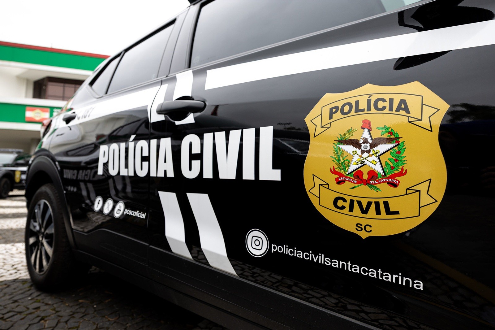Homem é assassinado após discussão com esposa dentro de casa em Biguaçu