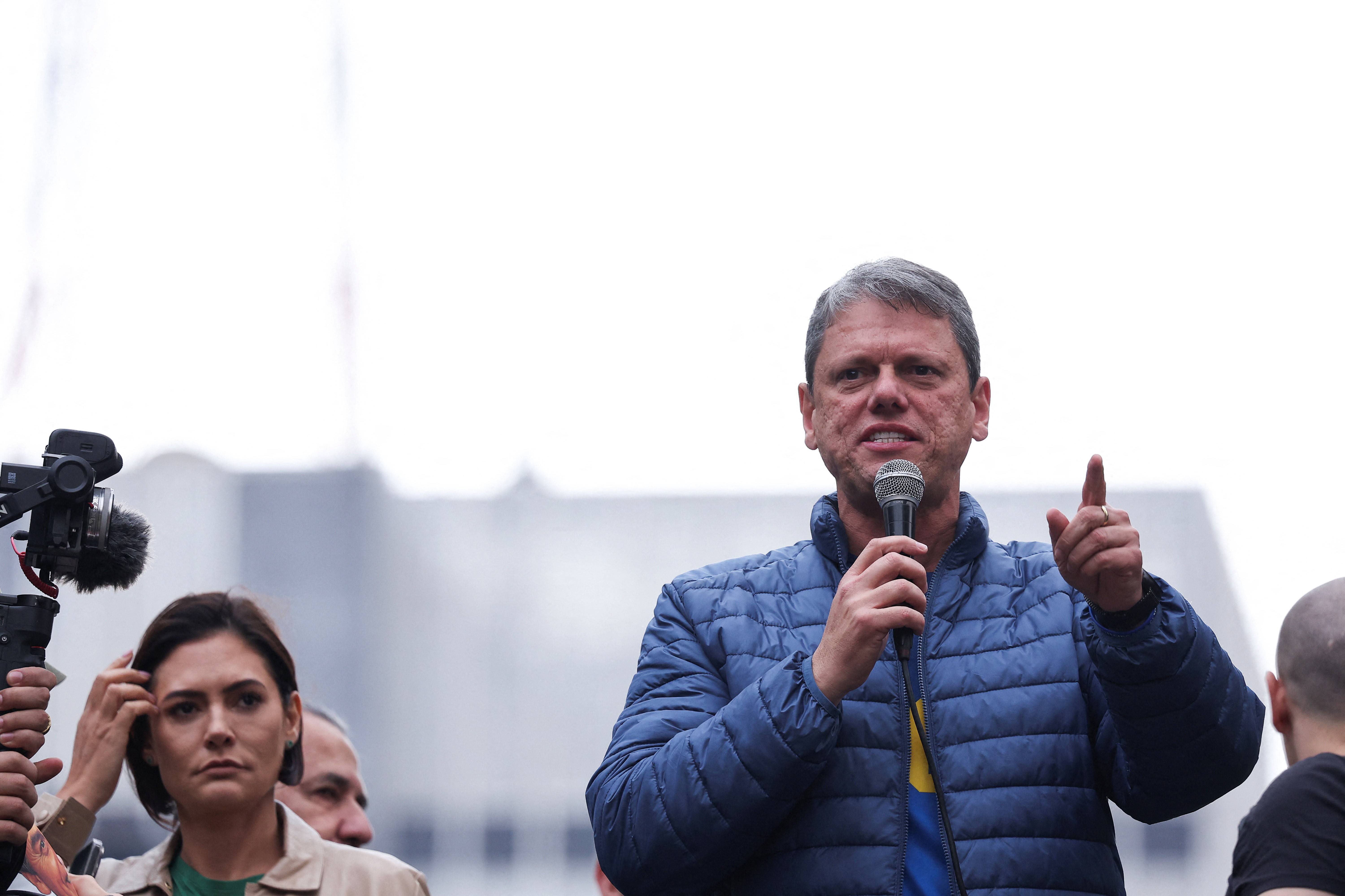 Governo avalia que Tarcísio 'ultrapassou a linha' no discurso em ato pró-anistia; oposição avalia que tom foi necessário