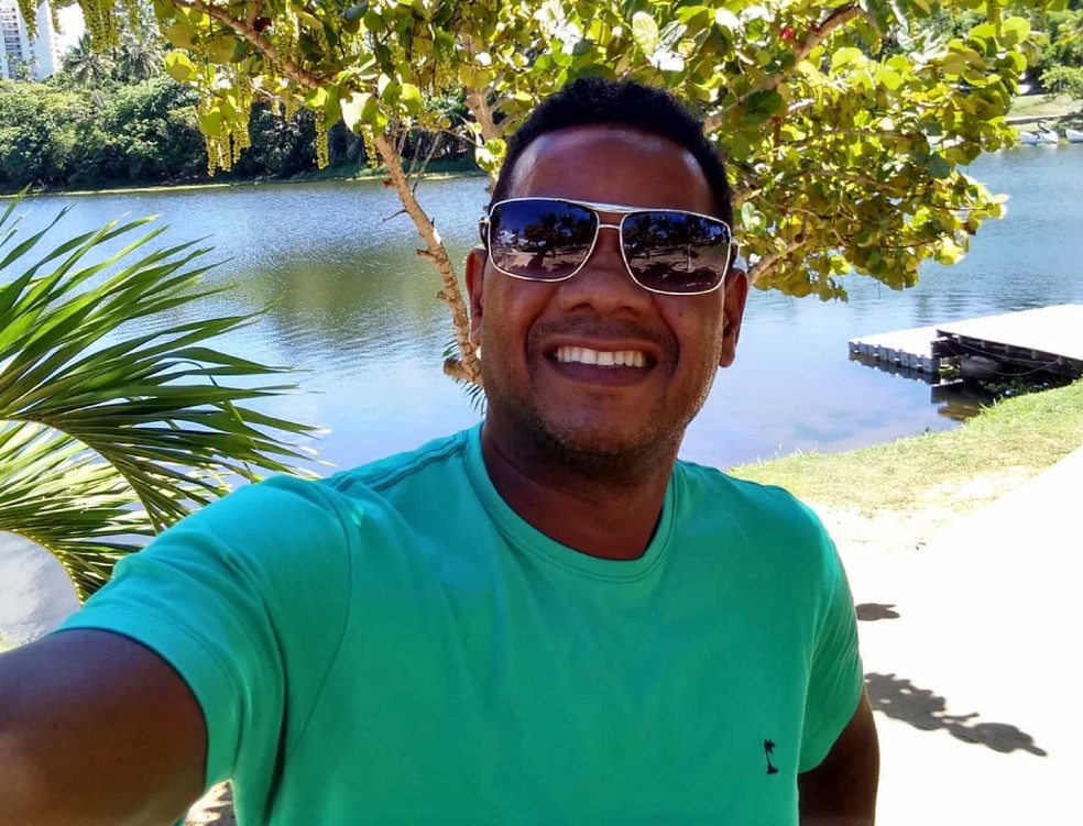Reginaldo dos Santos, de 51 anos, foi morto a facadas em frente a um estabelecimento comercial em Salvador — Foto: Reprodução/Redes Sociais