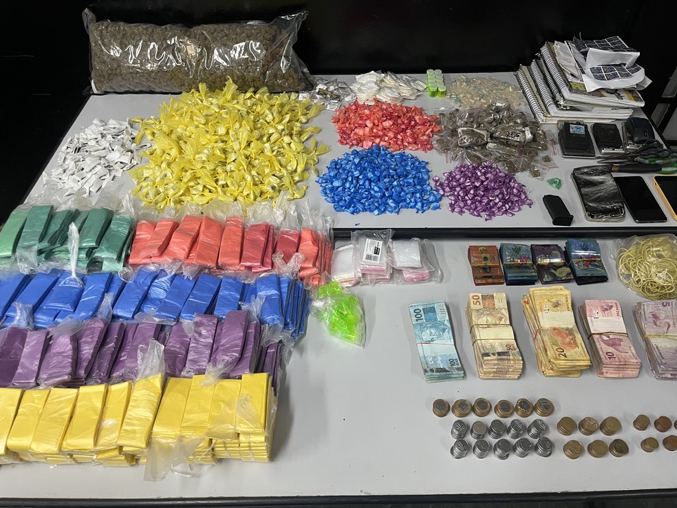 Apreensão de drogas e dinheiro em Campinas