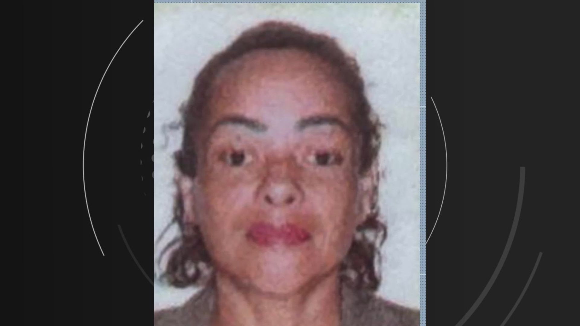 Mulher é encontrada morta dentro de casa incendiada em Vila Velha