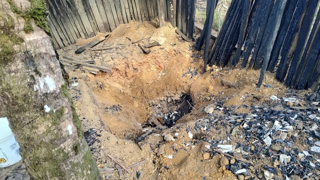Corpo de mulher é encontrado esquartejado e carbonizado em quintal de casa no Amapá