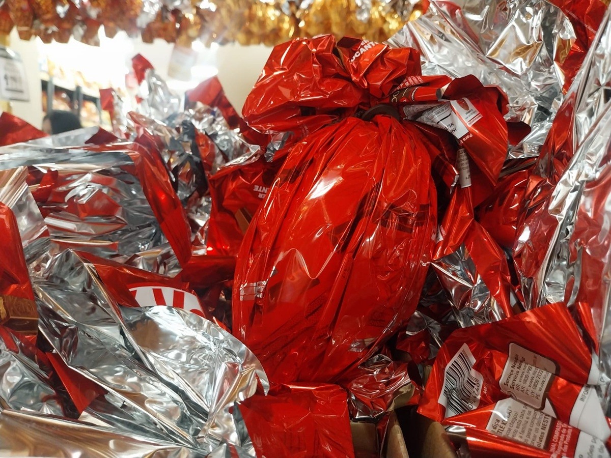 Procon de Petrópolis alerta para variação de até 120% nos preços de produtos de Páscoa