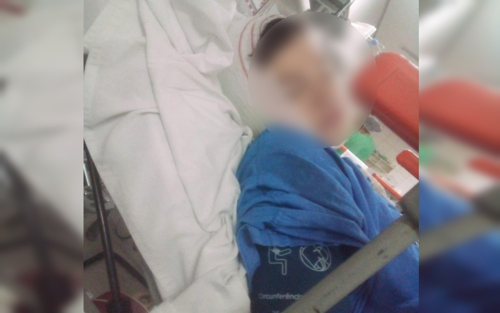 Estudante precisou ser encaminhado ao hospital — Foto: Arquivo pessoal/Poliana Aparecida 
