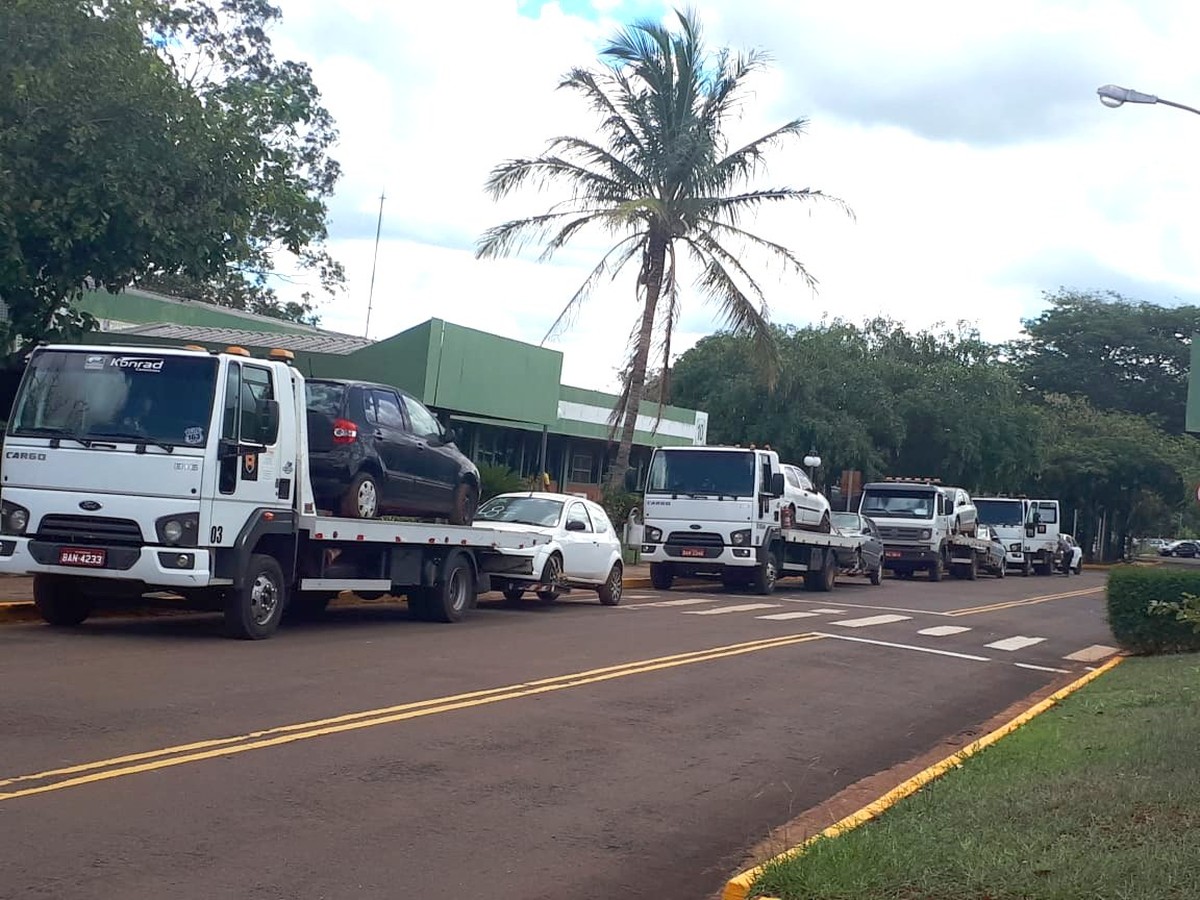 Detran/MS inicia remoção de veículos para pátios terceirizados na