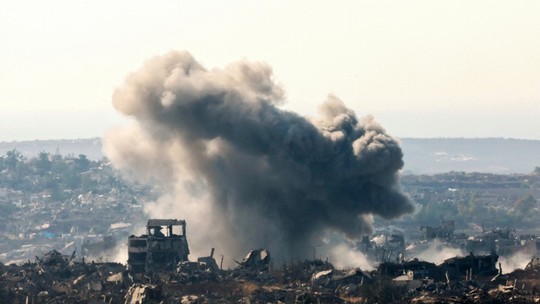 Ataques de Israel matam mais de 50 em Gaza em meio a negociações de trégua com o Hamas no Catar