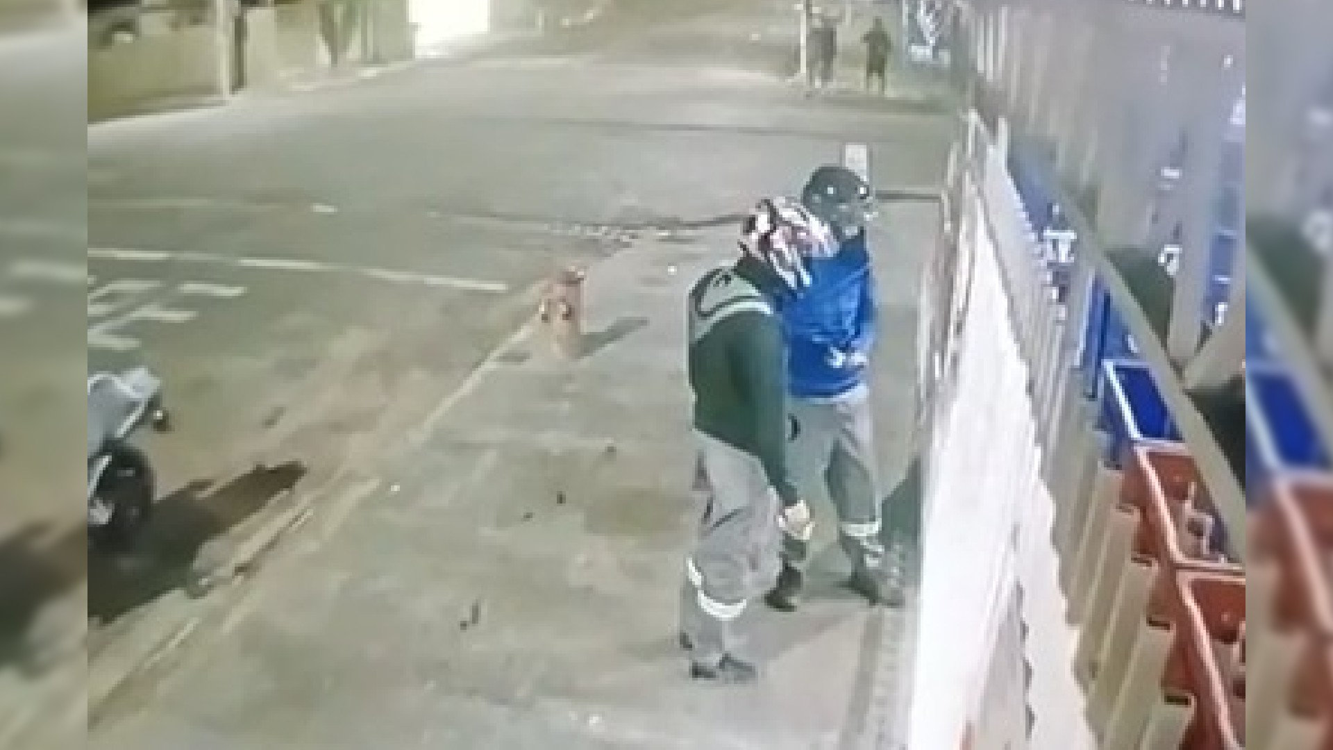 Homem é morto a tiros por dupla em moto dentro de bar em Marília