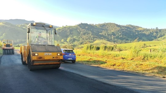 Obras em rodovias vão passar por 16 cidades do Sul de Minas nesta semana; confira trechos