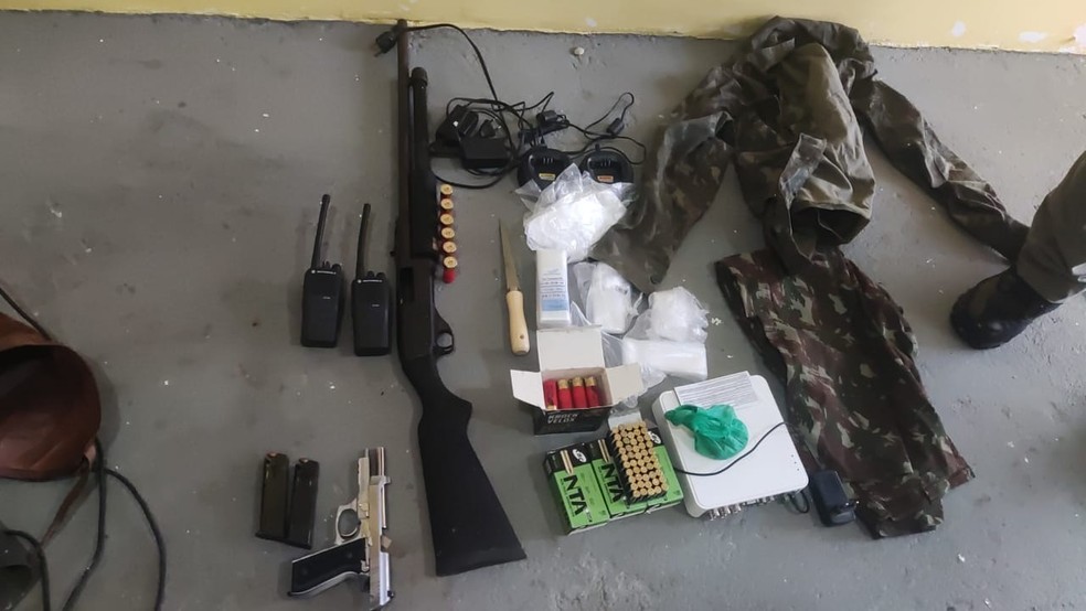 Armas, drogas e outros materiais foram apreendidos nesta quarta-feira (18) — Foto: MPRN/Cedida