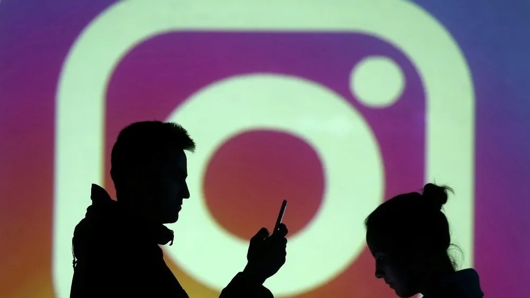 Publicar no feed é 'coisa de velho'? E não ter foto de perfil? Post de professor viraliza e gera debate sobre comportamento nas redes
