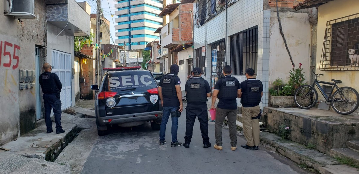 Polícia Cumpre 17 Mandados De Busca E Apreensão Contra Suspeitos De Integrar Facção Criminosa Em 8764