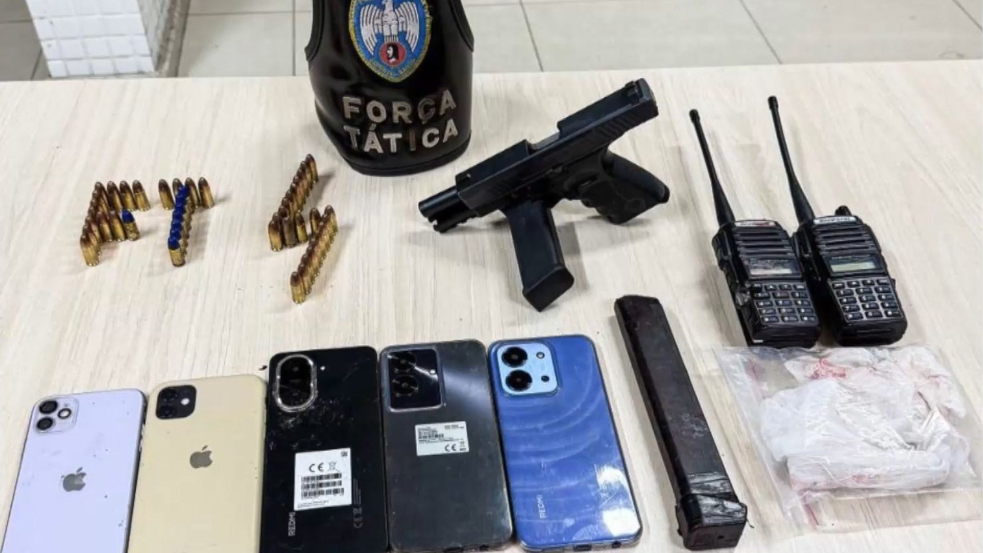 Câmeras usadas para vigiar polícia  são retiradas de poste em ação que deixou suspeito ferido no ES