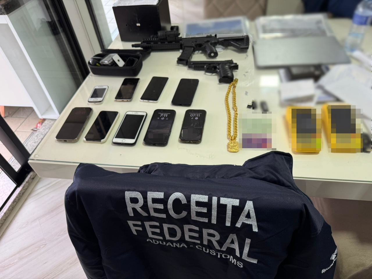 Megaoperação que mira esquema bilionário do PCC no setor de combustíveis cumpre mandados no Alto Tietê