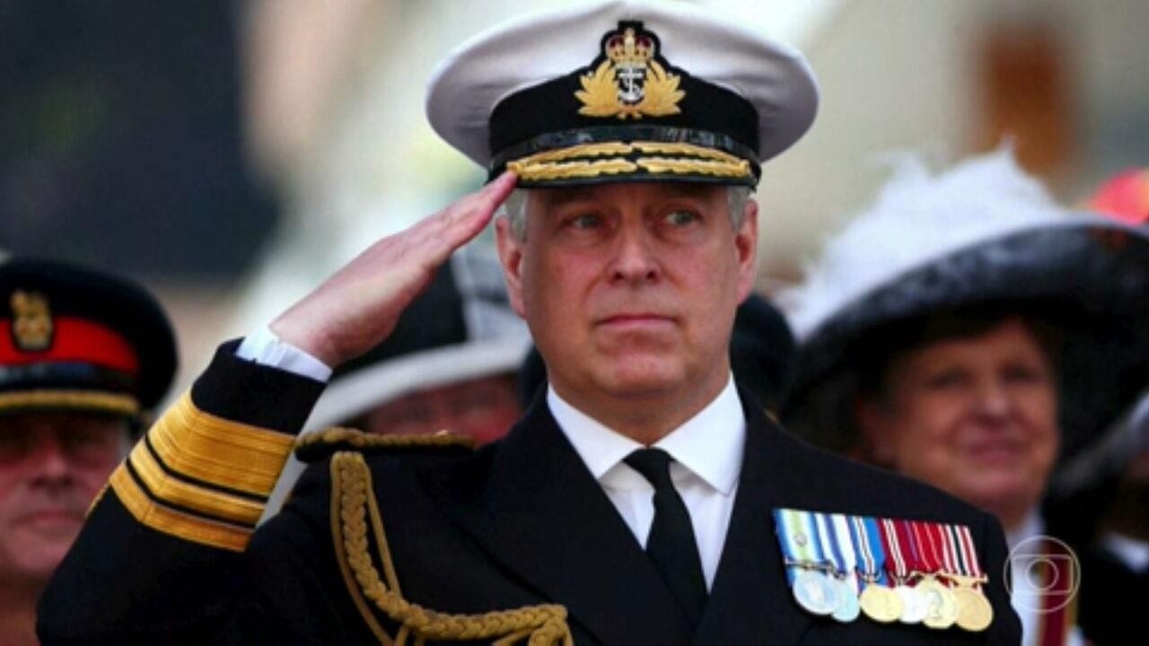 Príncipe Andrew se envolve em novo escândalo por relação com suposto espião da China