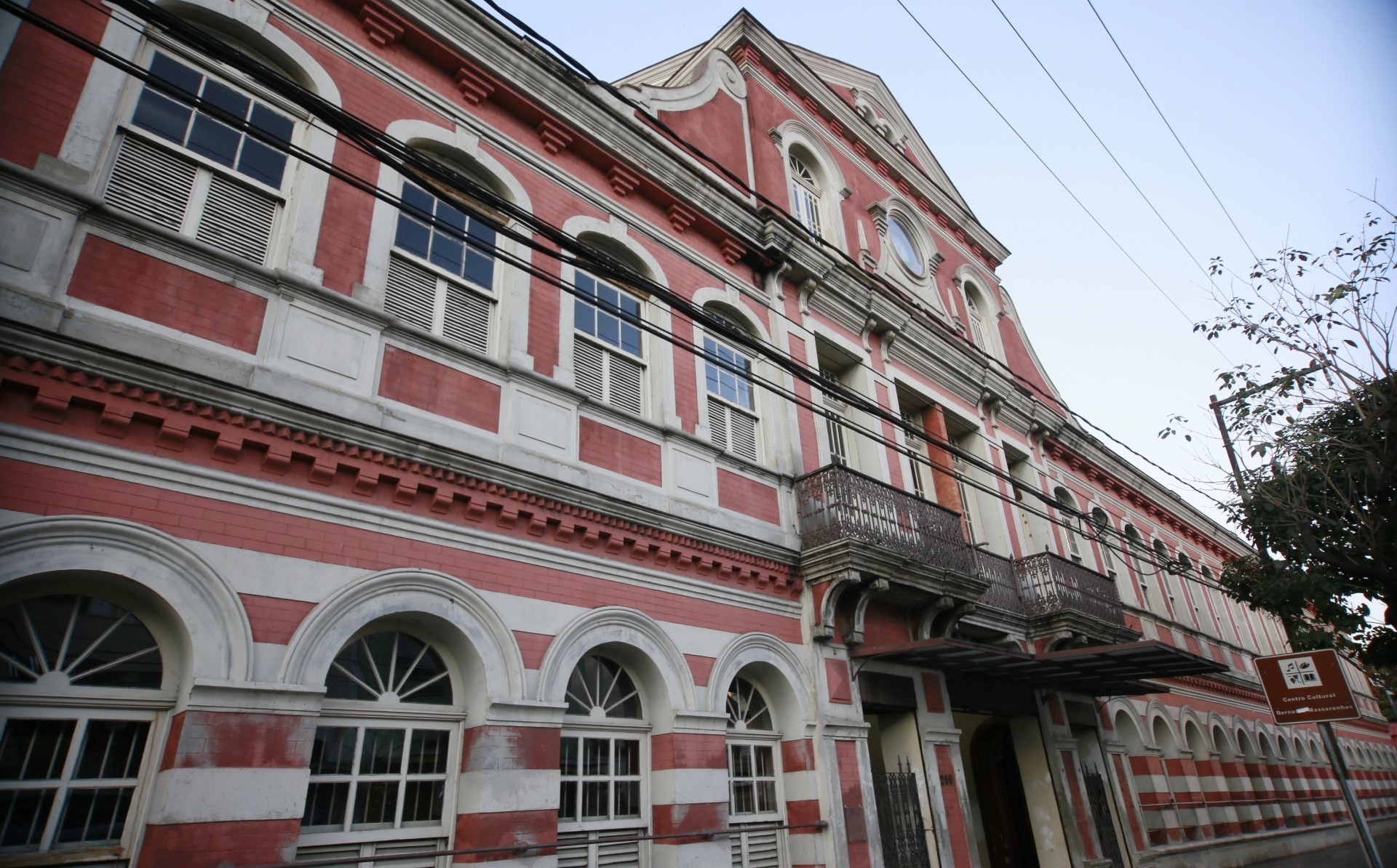 Mutirão de empregos para público da assistência social acontece nesta quarta em Juiz de Fora