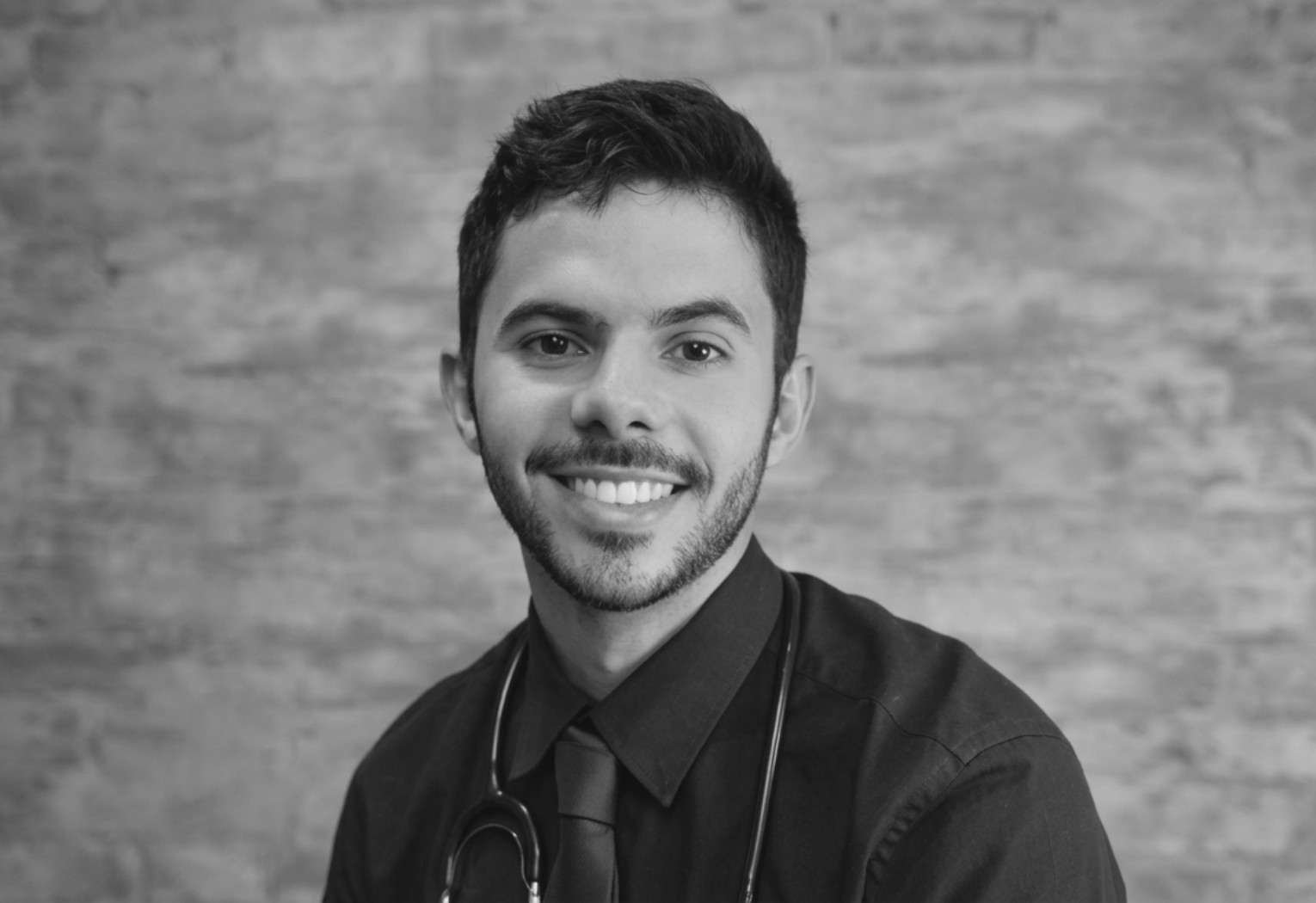 Médico morre em acidente durante viagem para assumir vaga de residência no Tocantins