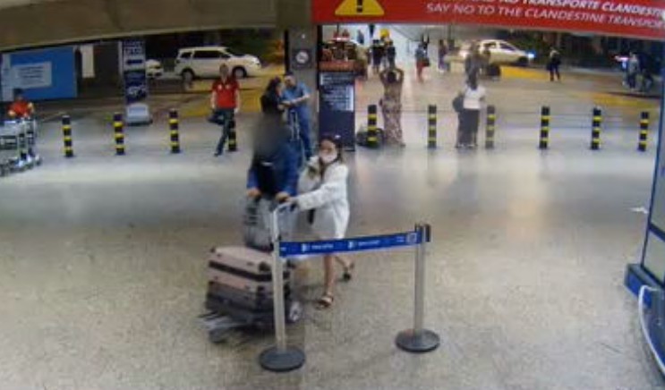 Golpe da mala: mulher investigada por participação em esquema de tráfico de drogas no Aeroporto Internacional de SP é presa