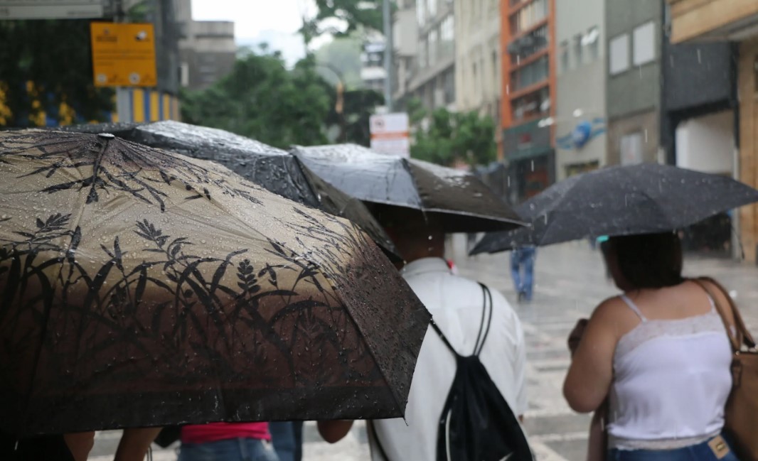 Defesa Civil de SP alerta para chuva e ventos de até 90 km/h entre quarta e quinta-feira