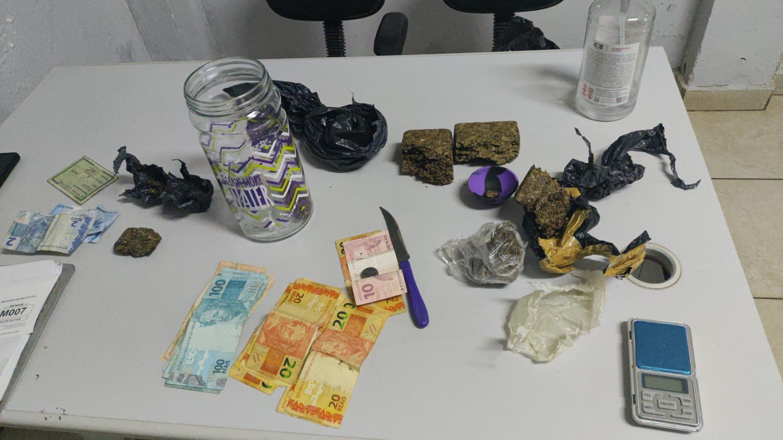 Com porções de maconha no bolso da bermuda, jovem é preso em flagrante em Presidente Prudente