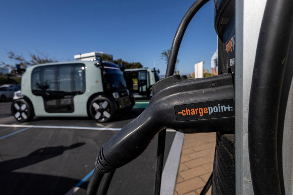 Zoox, um veículo autônomo de propriedade da Amazon, é visto na sede da empresa durante um test drive em Foster City, Califórnia, EUA — Foto: REUTERS/Carlos Barria/Foto de arquivo
