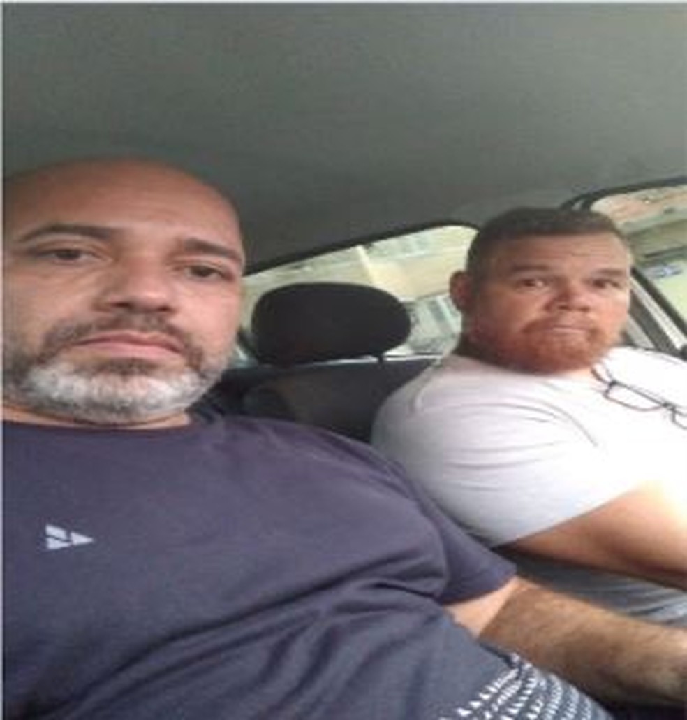 Foto de Eduardo Sobreira e Cezar Daniel Mondego juntos aparece em relatório de investigação da Polícia Civil — Foto: Reprodução