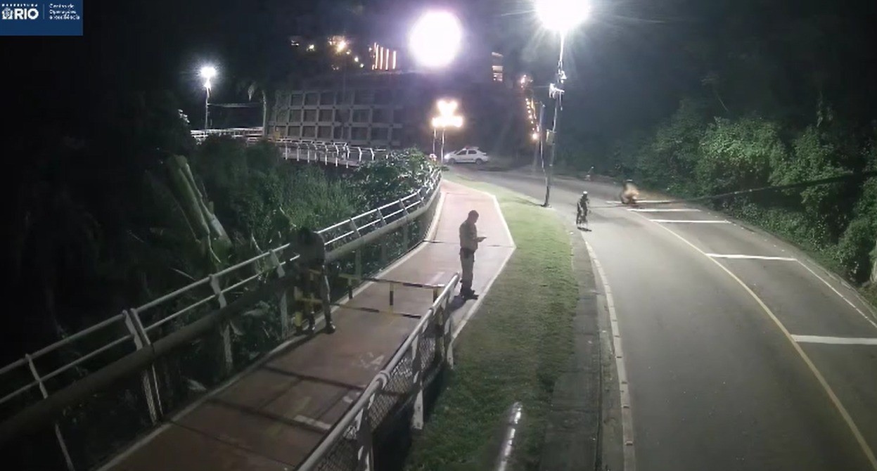 Ciclovia Tim Maia é fechada após registros de ondas de 2 metros neste sábado