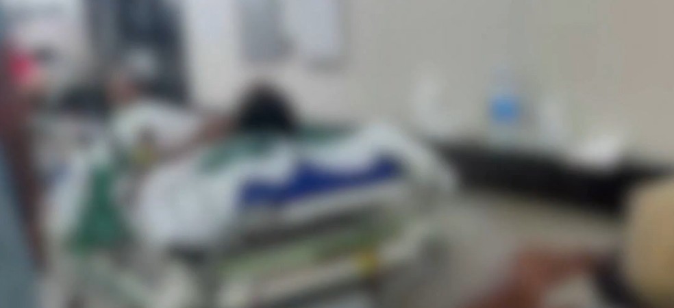 Macas ficaram nos corredores do hospital — Foto: Reprodução