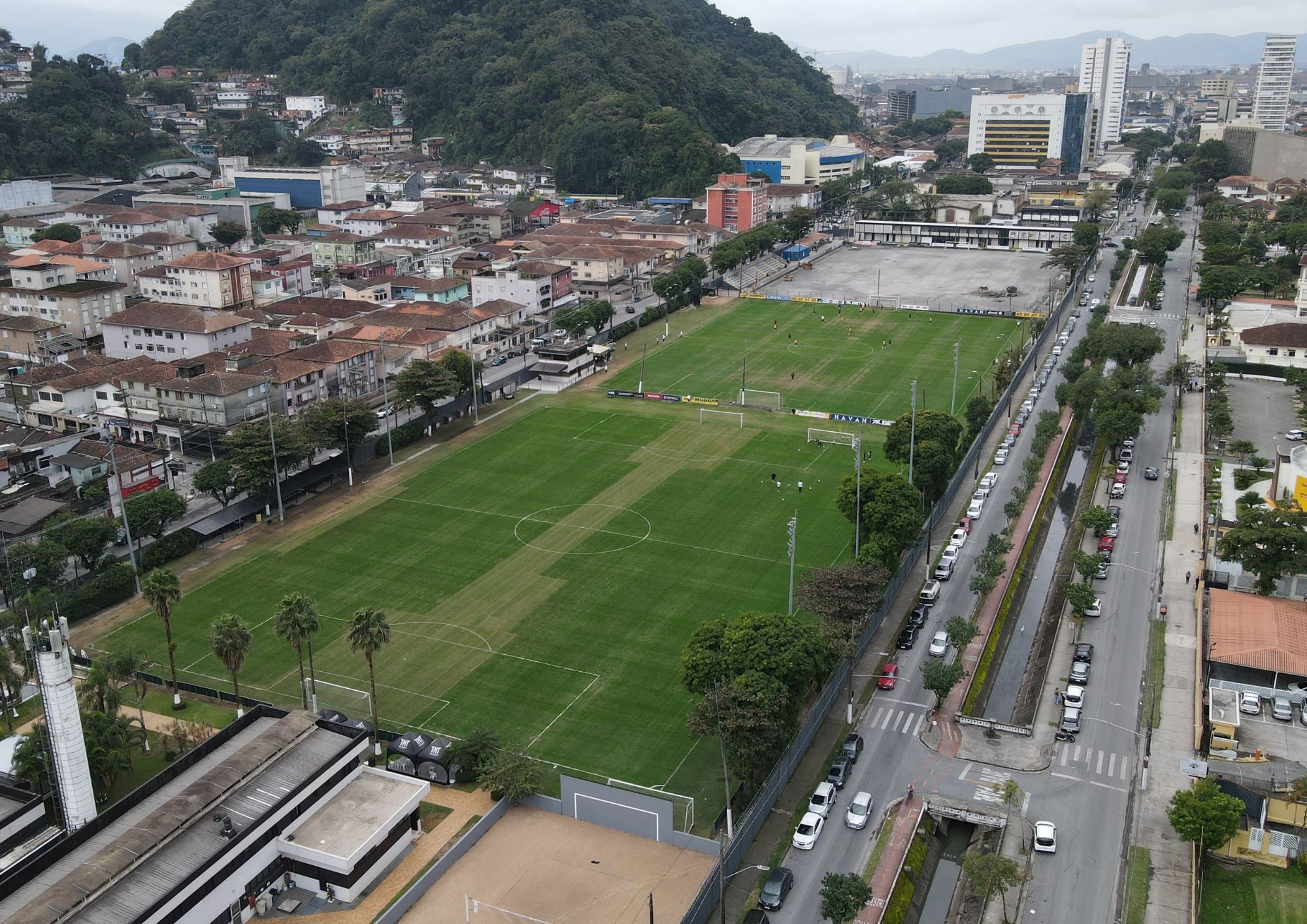 Prefeitura de Santos entrega projeto que altera lei do uso do solo e cria nova área no CT Rei Pelé, do Santos FC