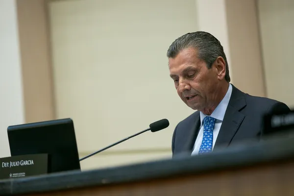 Votação do 2º pedido de impeachment contra governador de SC é transferida após Justiça mandar suspender sessão | Santa Catarina | G1