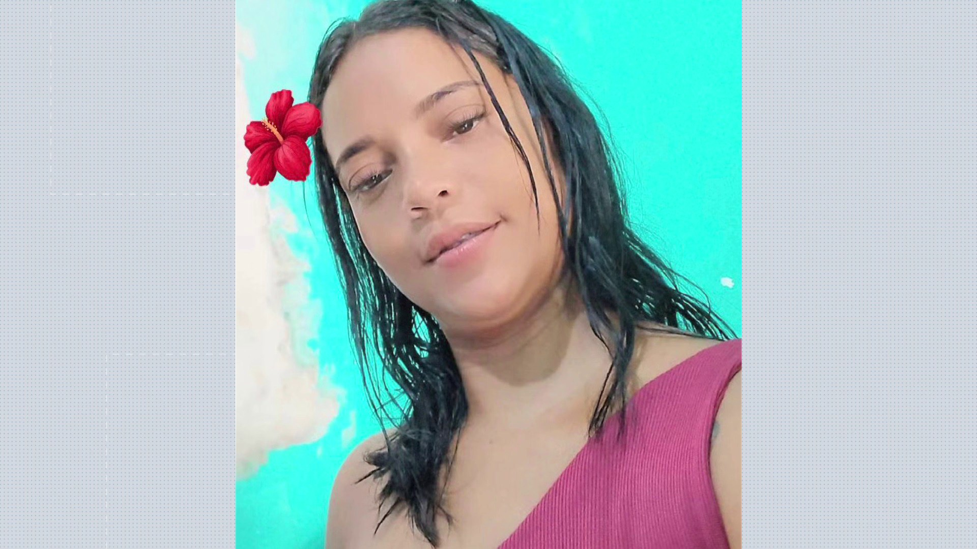 'Ele fugiu e está aí livre', denuncia irmã de vítima de feminicídio durante sepultamento na Barra dos Coqueiros