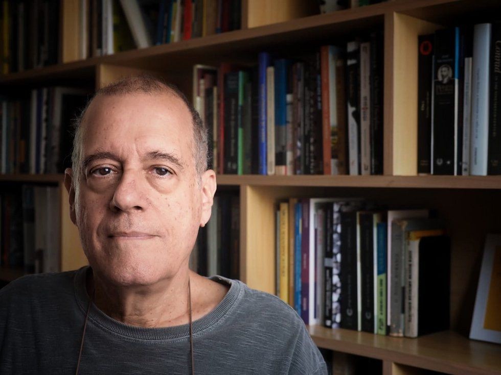 Paulo Henriques Britto toma posse na Academia Brasileira de Letras