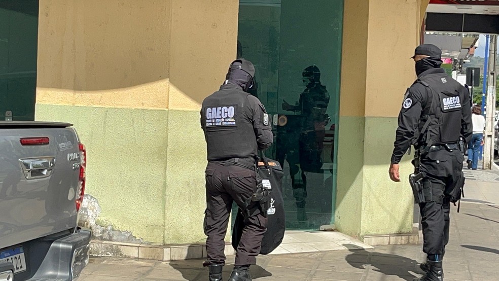Operação investiga captação irregular de clientes pela Defensoria Pública da Paraíba — Foto: Pedro Júnior/TV Cabo Branco