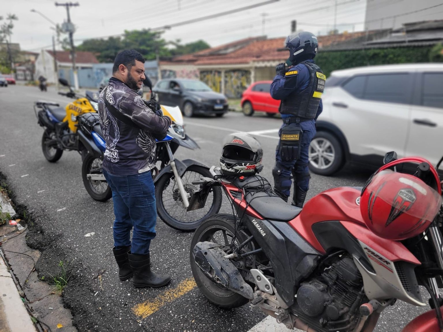 Homem é preso por conduzir motocicleta com placa de outra moto no bairro do Guamá, em Belém