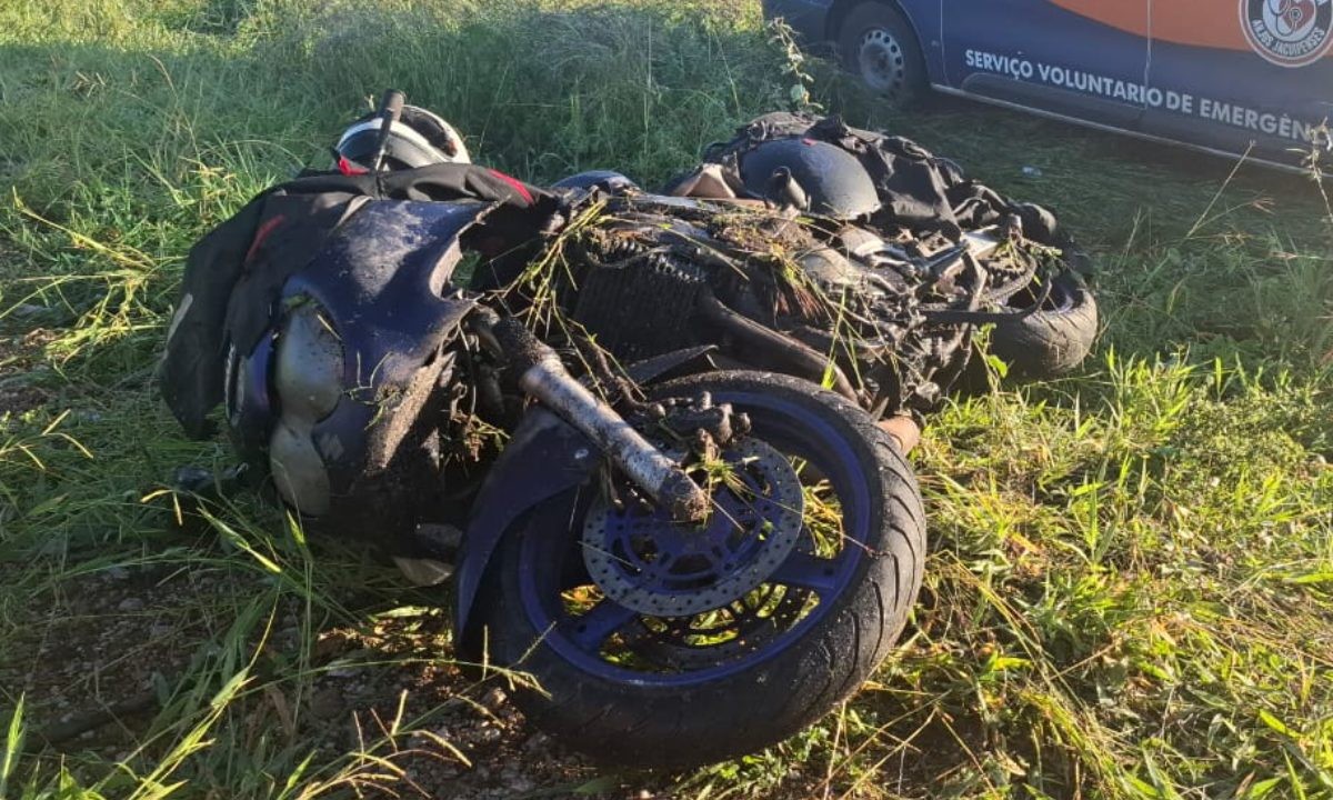 Motociclista morre em acidente na BR-324 após festa junina