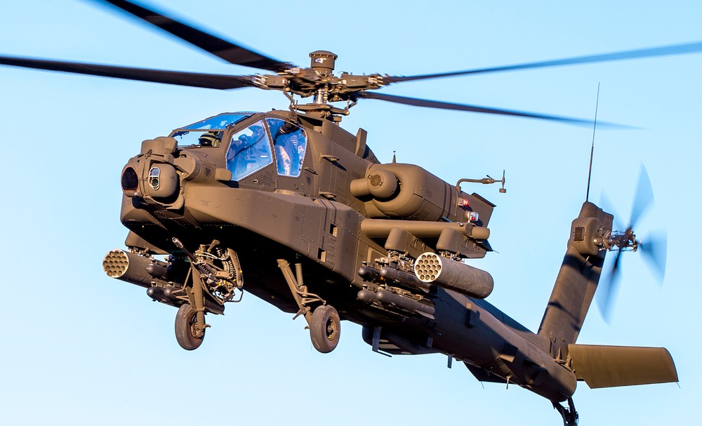 Trump afirma que Irã derrubou helicóptero Apache próximo ao Estreito de Ormuz