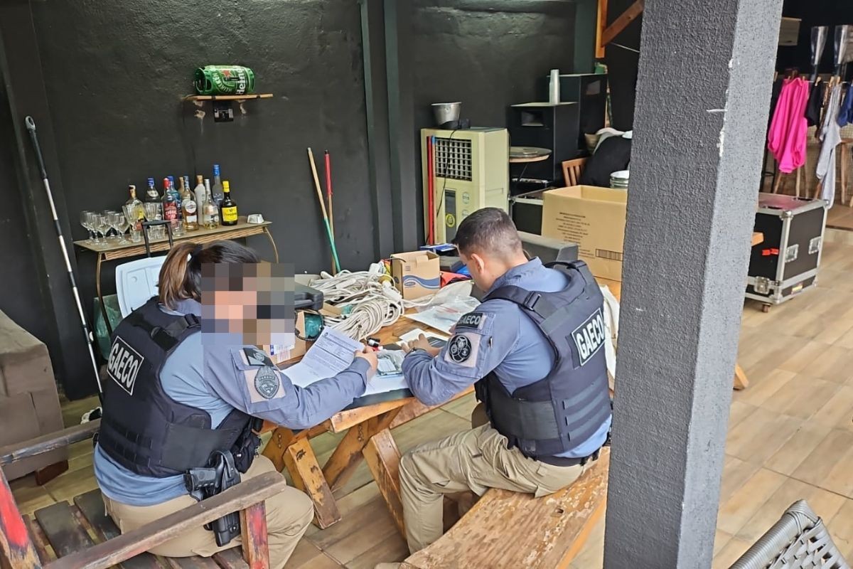 Policiais são investigados por registrar boletins com falsos crimes para facilitar desvios de carga, no PR