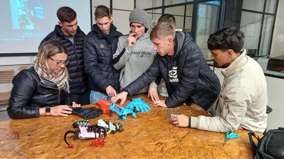 Estudantes da Unochapecó desenvolvem órteses funcionais por meio da ABEx